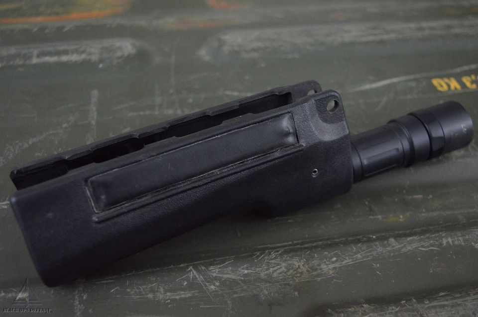 G＆P MP5 ハンドガード　LED　ライト　Surefire G&P 製 】 電動ガン MP5シリーズ 対応 ライト ハンドガード 170